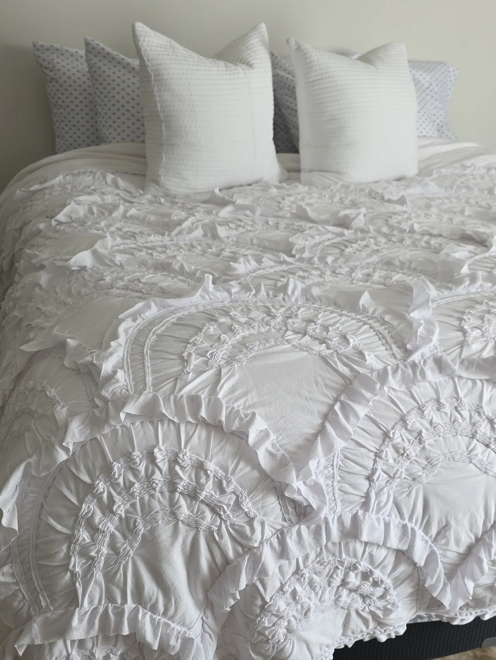 Anthropologie King White Ruffled Arch-Detail Quilt